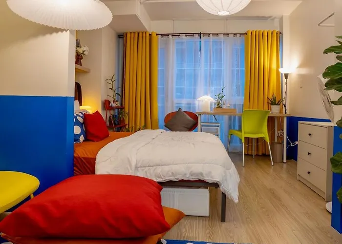 Modern With Balcony Near Ayala Makati Apartment *