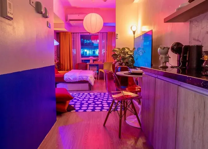 Modern With Balcony Near Ayala Makati Apartment *